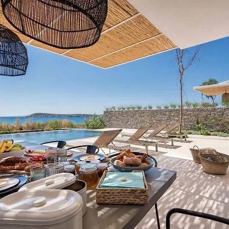 Paros Sleeps 8 Pool Air Con Wifi T714111 Villa