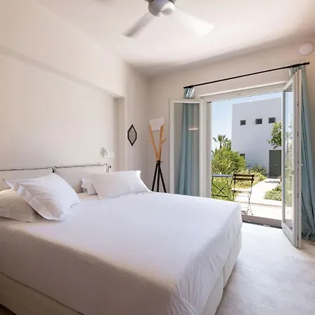 Paros Sleeps 8 Pool Air Con Wifi T714111 Páros